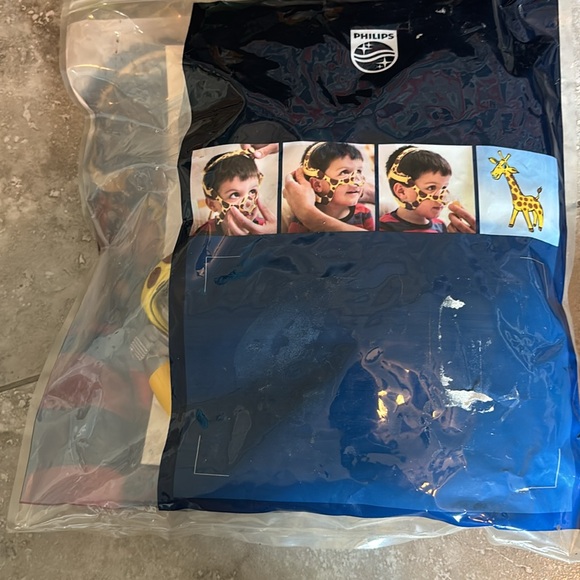 Philips Wisp Pediatric Fit Pack w Headgear 1104953 NEW giraffe print - Picture 2 of 7